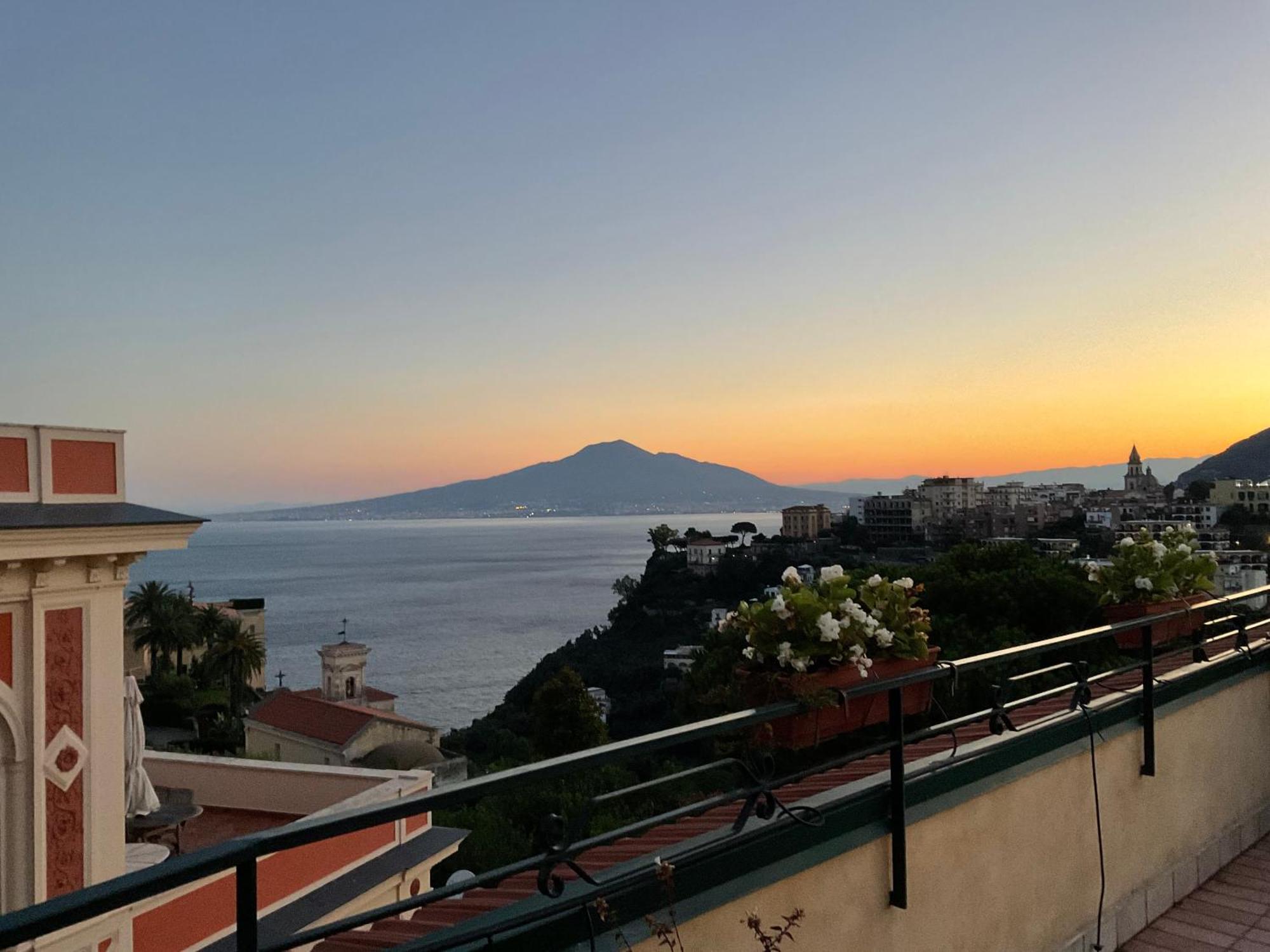 Bed and Breakfast Vesuvio View Vico Equense Exterior foto