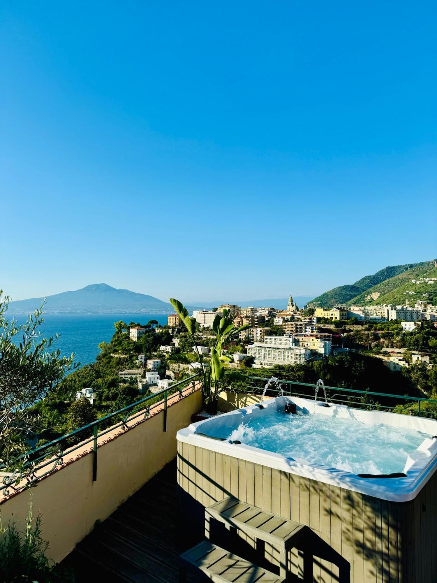 Bed and Breakfast Vesuvio View Vico Equense Exterior foto
