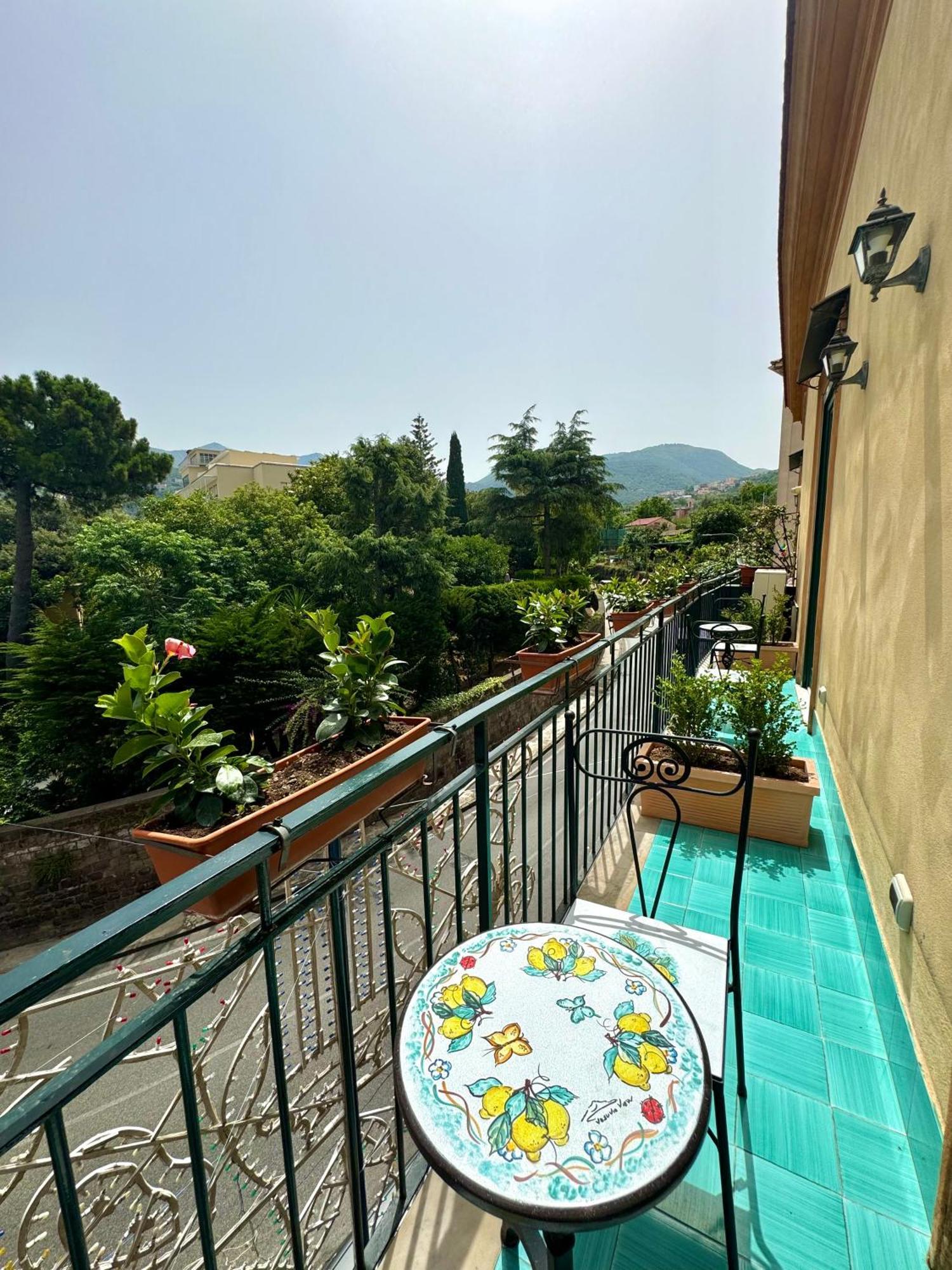 Bed and Breakfast Vesuvio View Vico Equense Exterior foto
